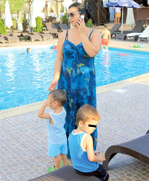 
    Adriana şi copiii pe care i-a făcut  cu Prigoană, Eduard şi Maximus,  locuiesc acum în Pantelimon  