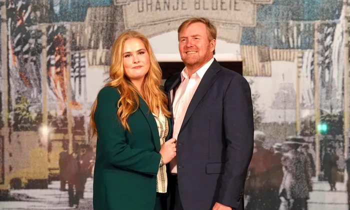 Printesa mostenitoare Catarina Amalia a Olandei si Regele Willem Alexander   RVD Koninklijk Huis (1) jpg