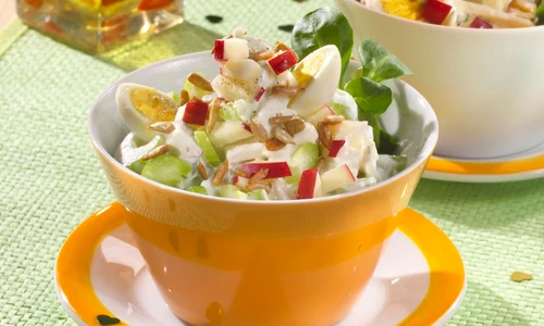 Salata cu sos de mustar jpeg
