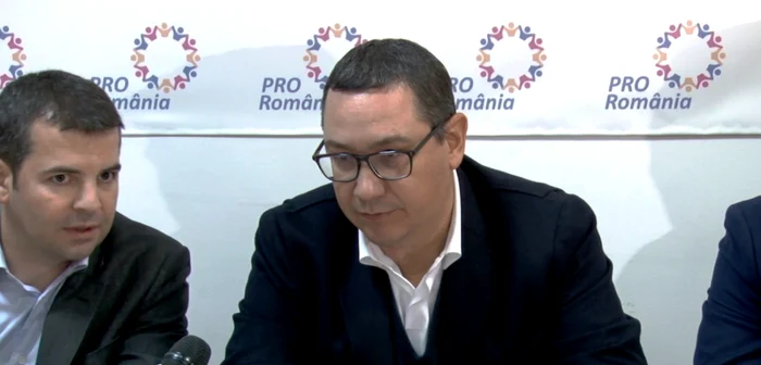 Victor Ponta Ã®i aruncÄ un colac de salvare lui Adrian Å¢uÅ£uianu: âO sÄ vÄ spunÄ elâ