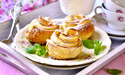 48669479   cake ''apple roses" on a vintage plate for a breakfast  jpeg