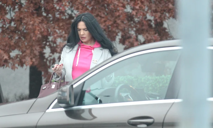 
    Ilie a șocat prin ținuta sa extrem de elegantă foto: BLITZ  