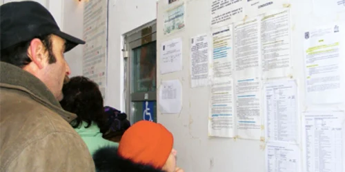 Şomerii mehedinţeni sunt interesaţi chiar şi de joburi temporare. foto: Corina Macavei