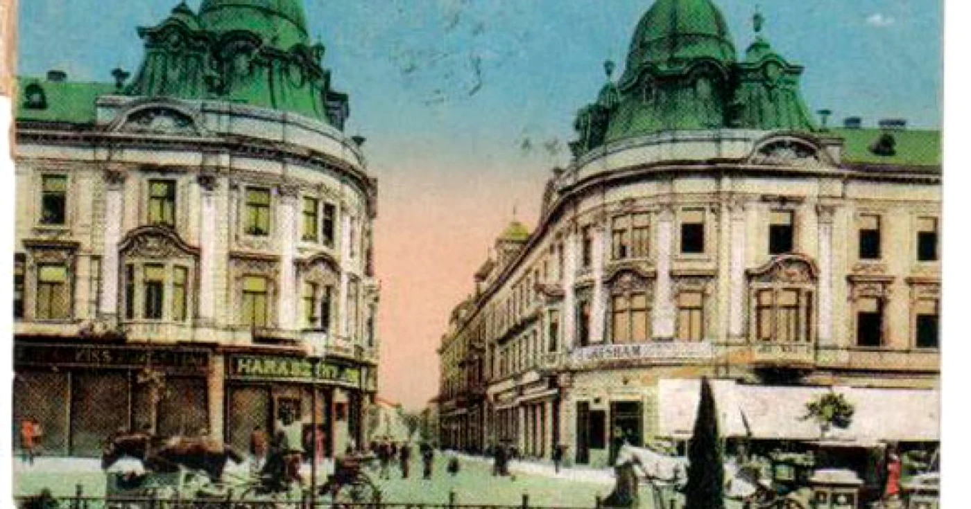 Clădirile-gemene din Cluj se află la intrarea în strada Iuliu Maniu. FOTO: Arhivă