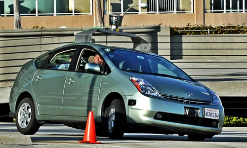 masina autonoma jpeg