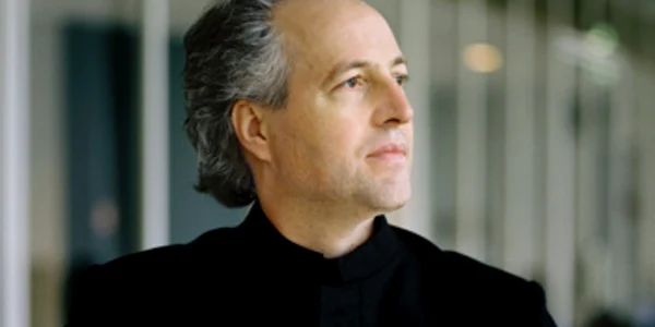 Manfred Honeck conductor jpg