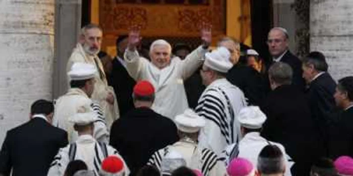 Papa Benedict al XVI-lea, la sinagoga din Roma