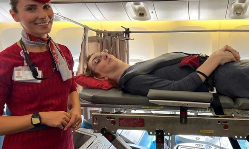 Rumeysa Gelgi a zburat cu avionul jpg