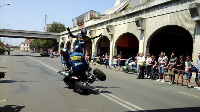 Show moto