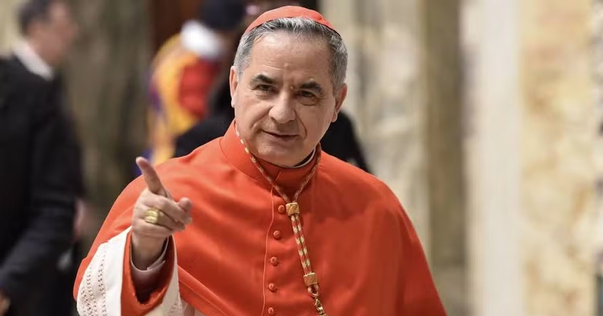 Cardinalul Becciu insistă asupra dreptului de a participa la conclav, în ciuda condamnării