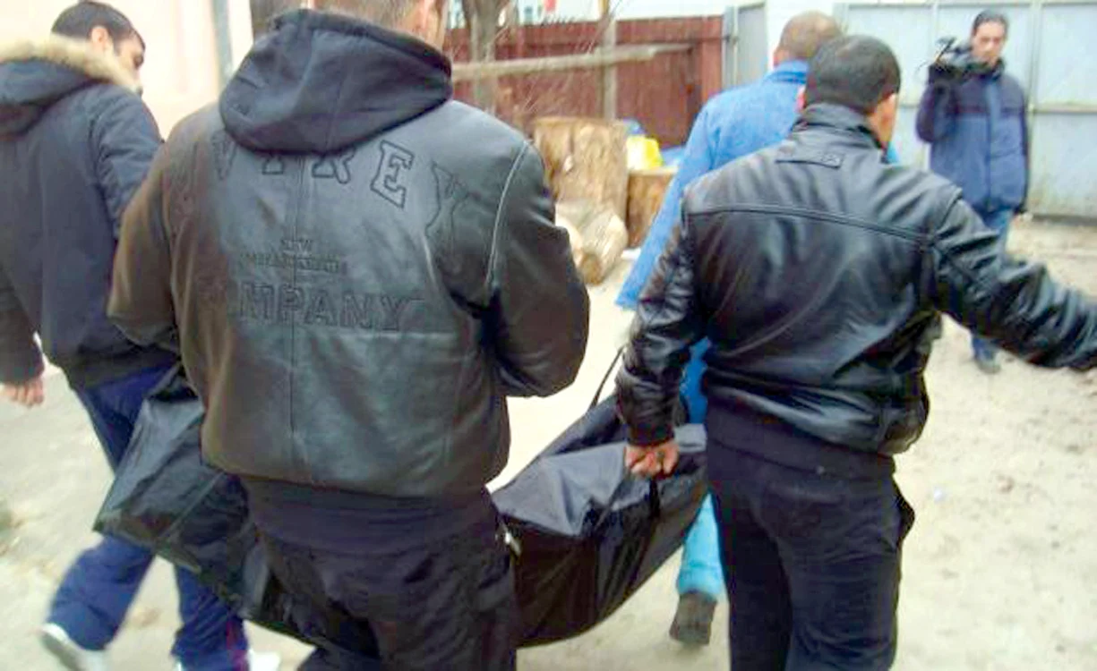 
    Poliţistul avea 38 de ani şi divorţase recent.  