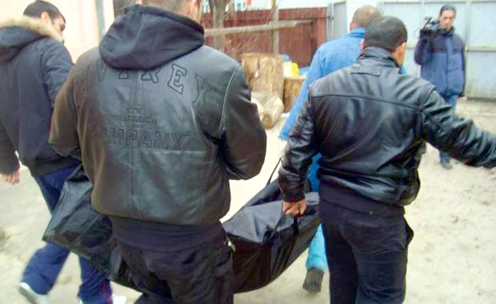 Poliţistul avea 38 de ani şi divorţase recent.