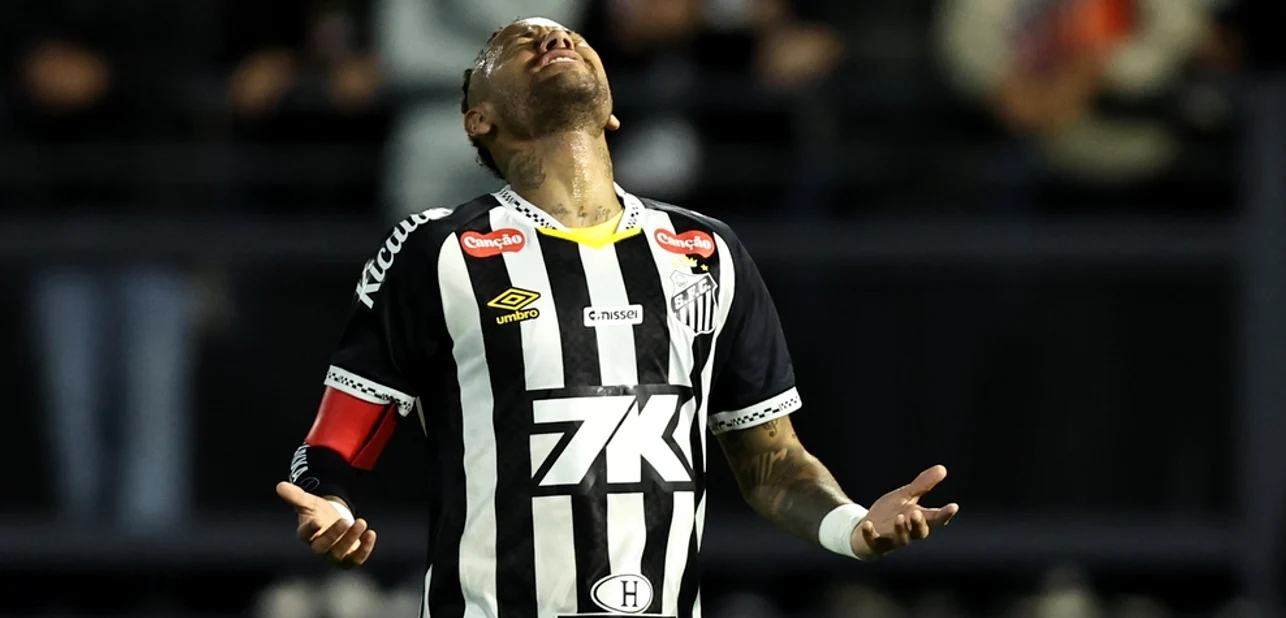 Neymar, suferind în tricoul lui Santos  FOTO EPA