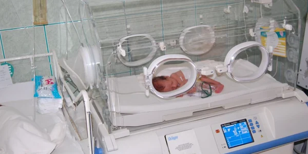 Foto Liviu Ghinea. Nou-născuţii din incubatoare au fost transportaţi la Spitalul Clinic de Urgenţă pentru Copii