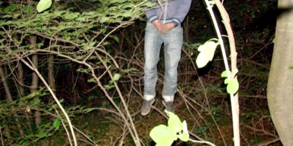 Intervenţie fulger a poliţiştilor braşoveni în cazul unui spânzurat FOTO Ghidul arădean
