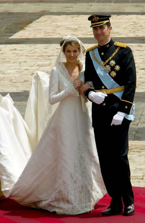 Regina Letizia la nunta cu Felipe mireasă GettyImages 50885903 jpg
