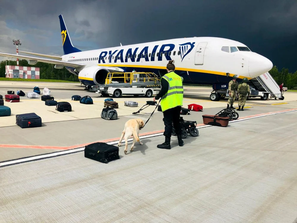 Avionul Ryanair deturnat de autorităţile din Belarus FOTO EPA-EFE