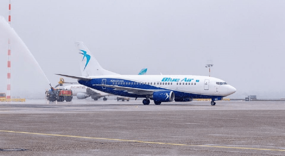 Blue Air ar trebui „să stea la masă" cu miniştrii de la Finanţe şi de la Transporturi, dar şi cu prim-ministrul, pentru a găsi soluţii