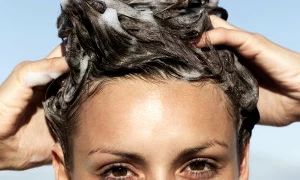 n shampoo mistakes hair mistakes 300x200 jpeg