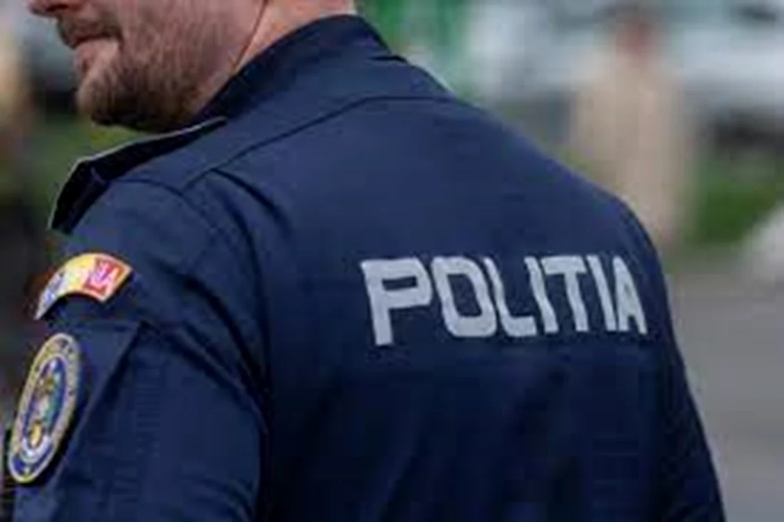Un poliţist vasluian a fost reţinut pentru mită. FOTO: arhivă