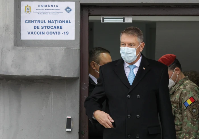 
    Klaus Iohannis le-a cerut românilor să respecte regulile de distanțare socială în timpul sărbătorilor de iarnăfoto: Inquam Photos  