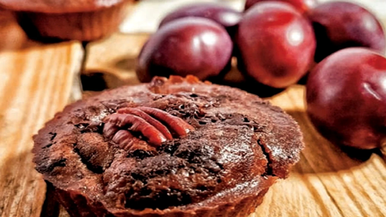 briose de cacao cu prune jpg