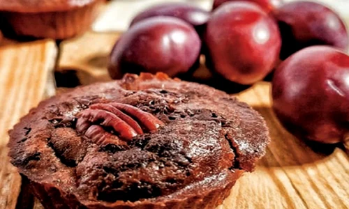 briose de cacao cu prune jpg
