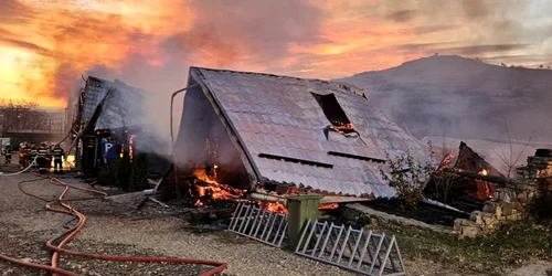 incendiu ferma dacilor 