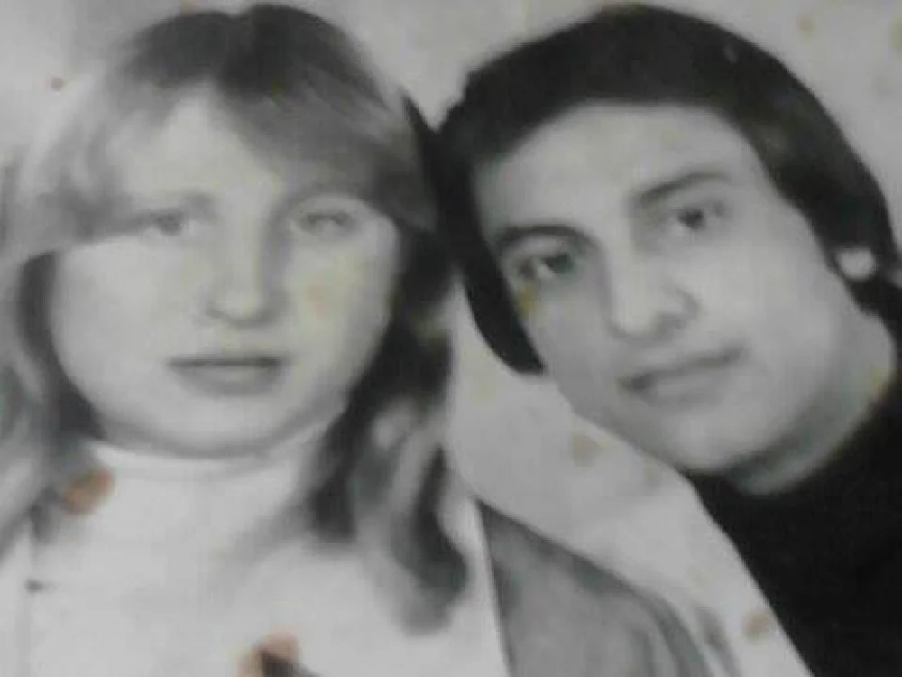 Această fotografie este singura amintire pe care Vasilică o are de la părinţii săi (mama - stânga, tatăl-dreapta) FOTO: Arhivă personală