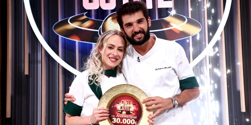 Andreea Ignat si Chef Richard Abou Zaki Foto Chefi la Cutite   Antena 1 jpg