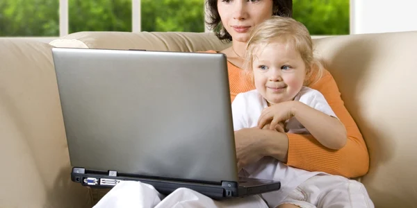 Afaceri pe care le poţi face de acasă FOTO Fotolia