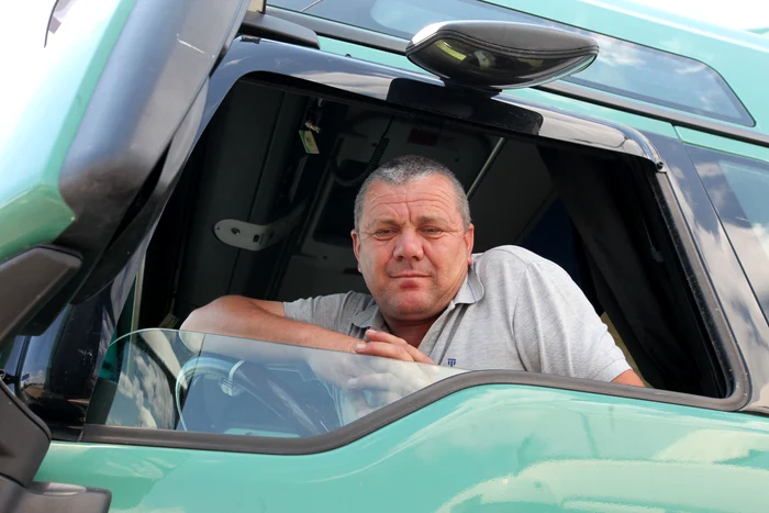 Marian Neacșu stă de șase ore în vamă