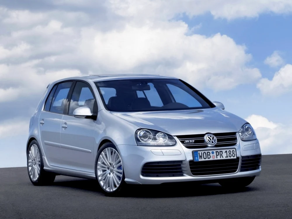 Golf este una dintre cele mai populare şi cele mai bune maşini de oraş ieftine