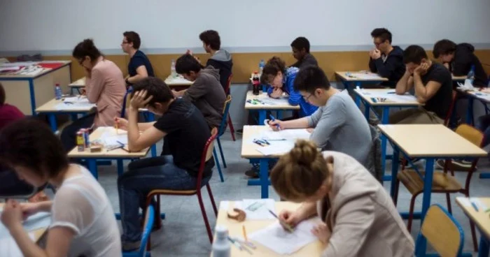 Un tânăr a fost eliminat din examen FOTO arhivă