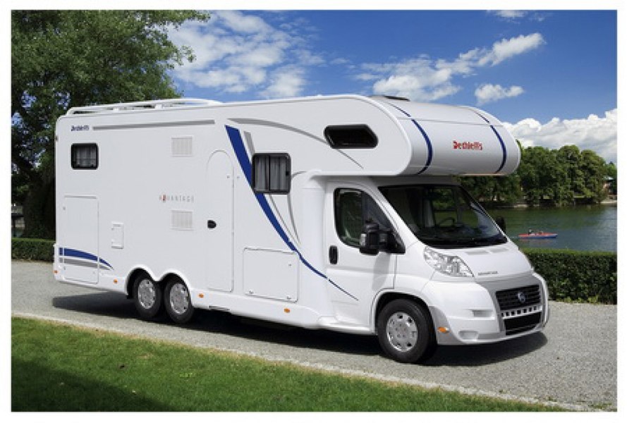 Un șofer de camper și-a uitat soția pe marginea drumului, în halat și papuci. „Nici prin cap nu i-a trecut că nu mai sunt acolo”