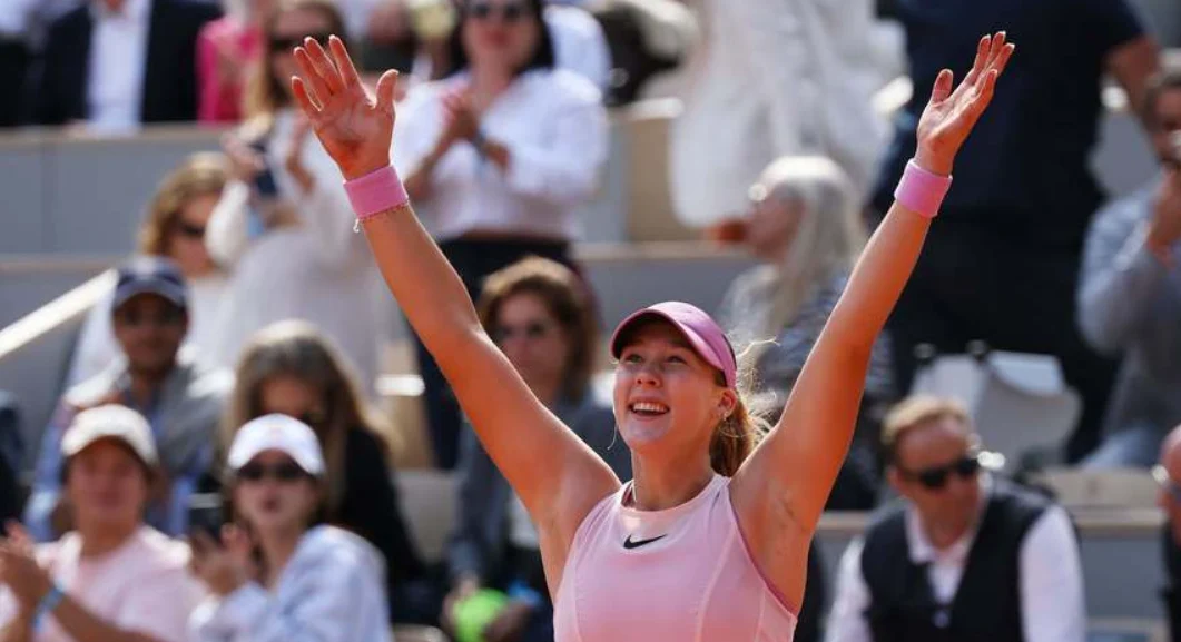Noua regină de la Roland Garros: Mirra Andreeva a devenit cea mai tânără campioană de pe zgura pariziană