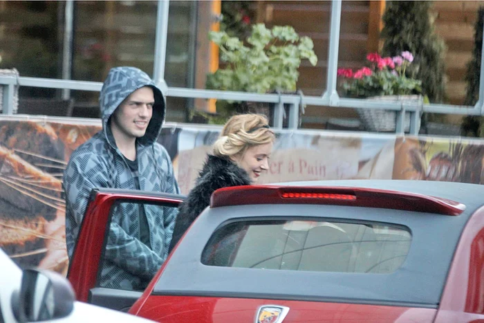 
    Diana a fost  surprinsă, în mai,  alături de regizorul Matei  Dima. Relația lor  e acum istorie  