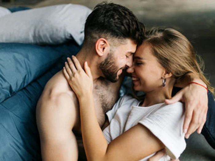 Umorul este ingredientul care contribuie la dezvoltarea și menținerea unei relații de cuplu armonioasefoto: 123RF
