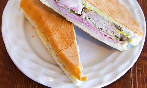 Sendviş cubanez după reţeta lui El Cochinito jpeg