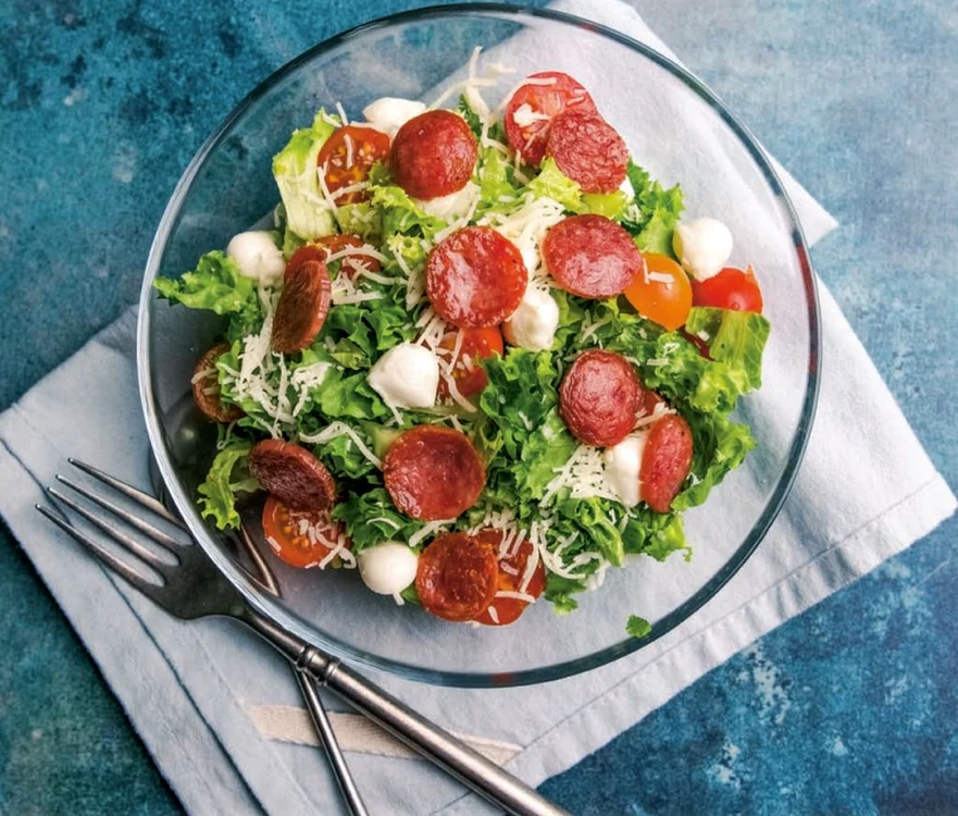 salata cu pepperoni jpg