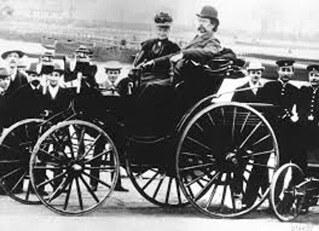 Persoana care a avut pentru prima dată în buzunar permis de conducere a fost Karl Benz. El a inventat Motorwagen
