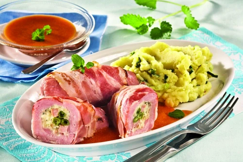 rulada din carne de vitel cu cascaval si fasole verde jpeg