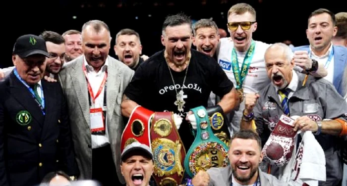 Oleksandr Usyk, bucurie maximă după câștigarea celor patru centuri mondiale . Foto Getty images