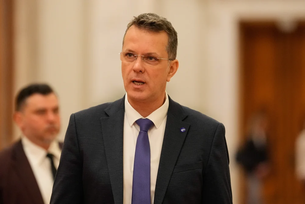 Legea armatei voluntare ar putea suferi modificări. Anunțul ministrului Apărării Naționale