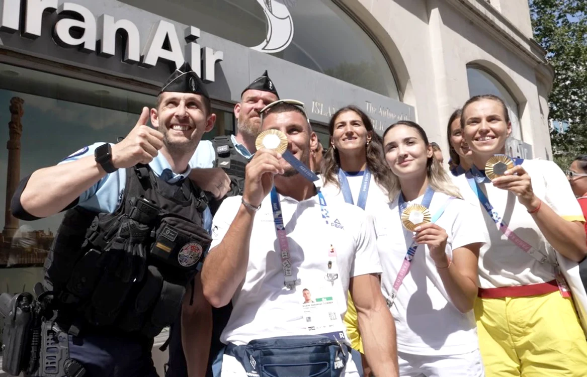 Canotori români la Paris 2 jpg
