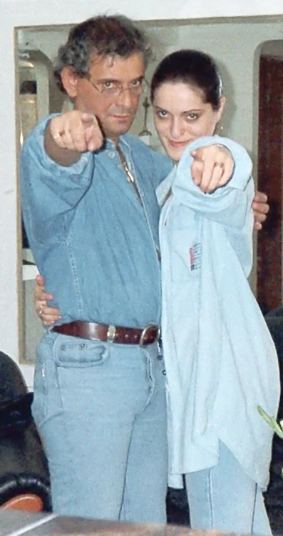 Şi cu primul ei soţ, Adrian Pintea, decedat în 2008, Lavinia avea aceeaşi pasiune ciudată