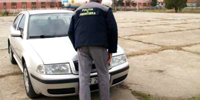 Autoturismul confiscat de poliţiştii de frontieră mehedinţeni FOTO STPF Mehedinţi