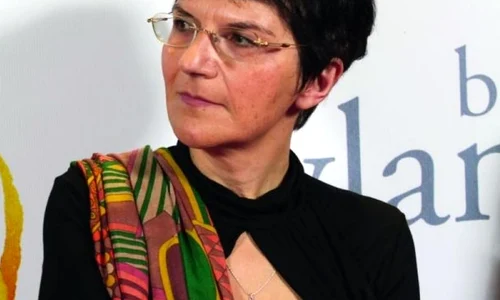 Scriitoarea Ioana Pârvulescu: "Ar trebui să se dea amendă dacă trăieşti cu viteză prea mare“ jpeg