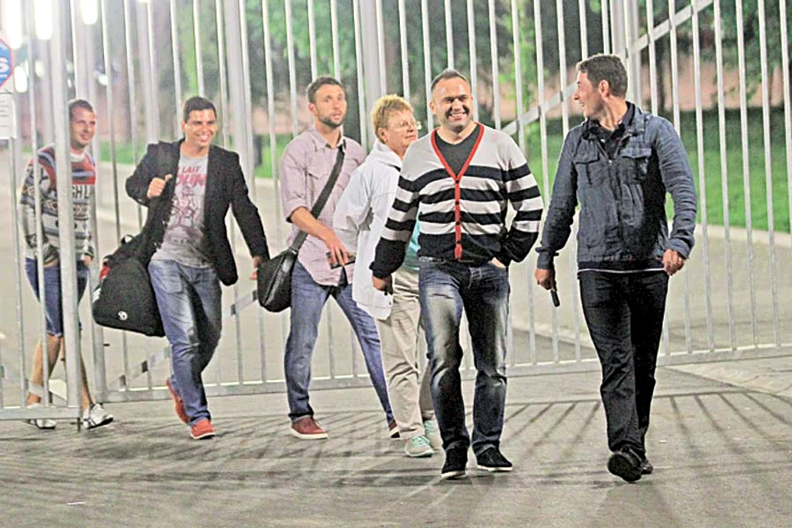Răzvan Raţ a plecat  împreună cu rudele  sale după meci