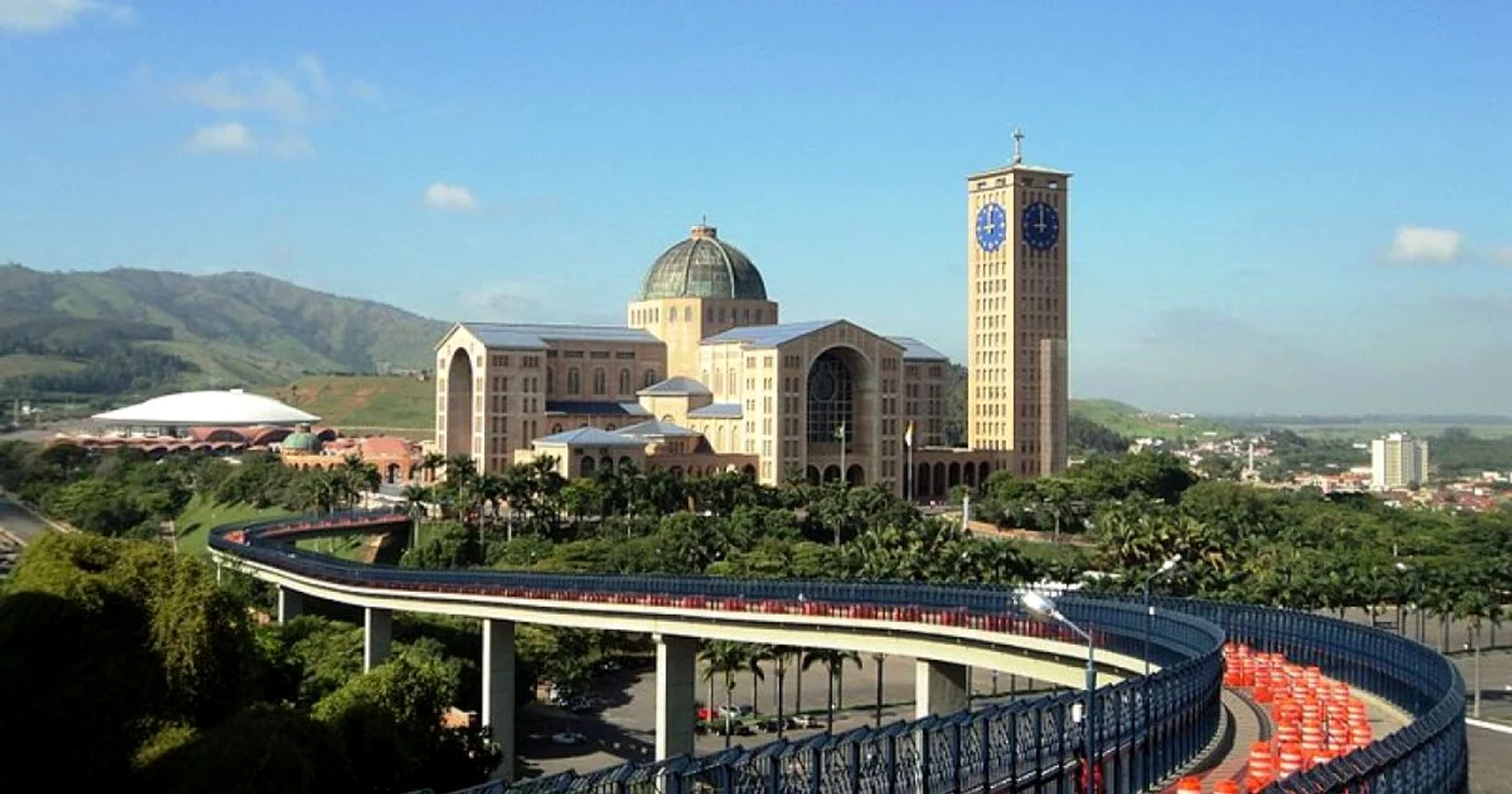 top biserica aparecida. foto HVL